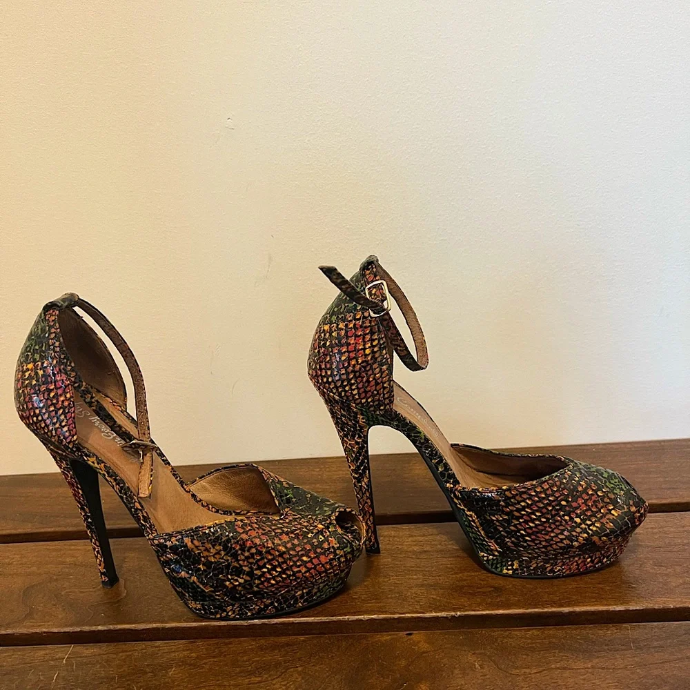 Jeffery Campbell Platform Sandals size 7.5
